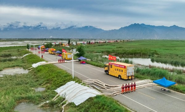 炒股10倍杠杆软件 胜利油田驰援内蒙古排涝抢险队伍凯旋